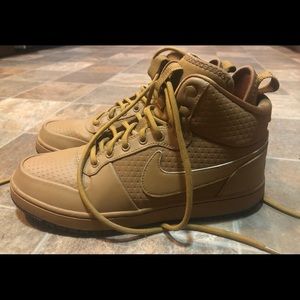 Nike Men's Ebernon Mid Winter Sneakers